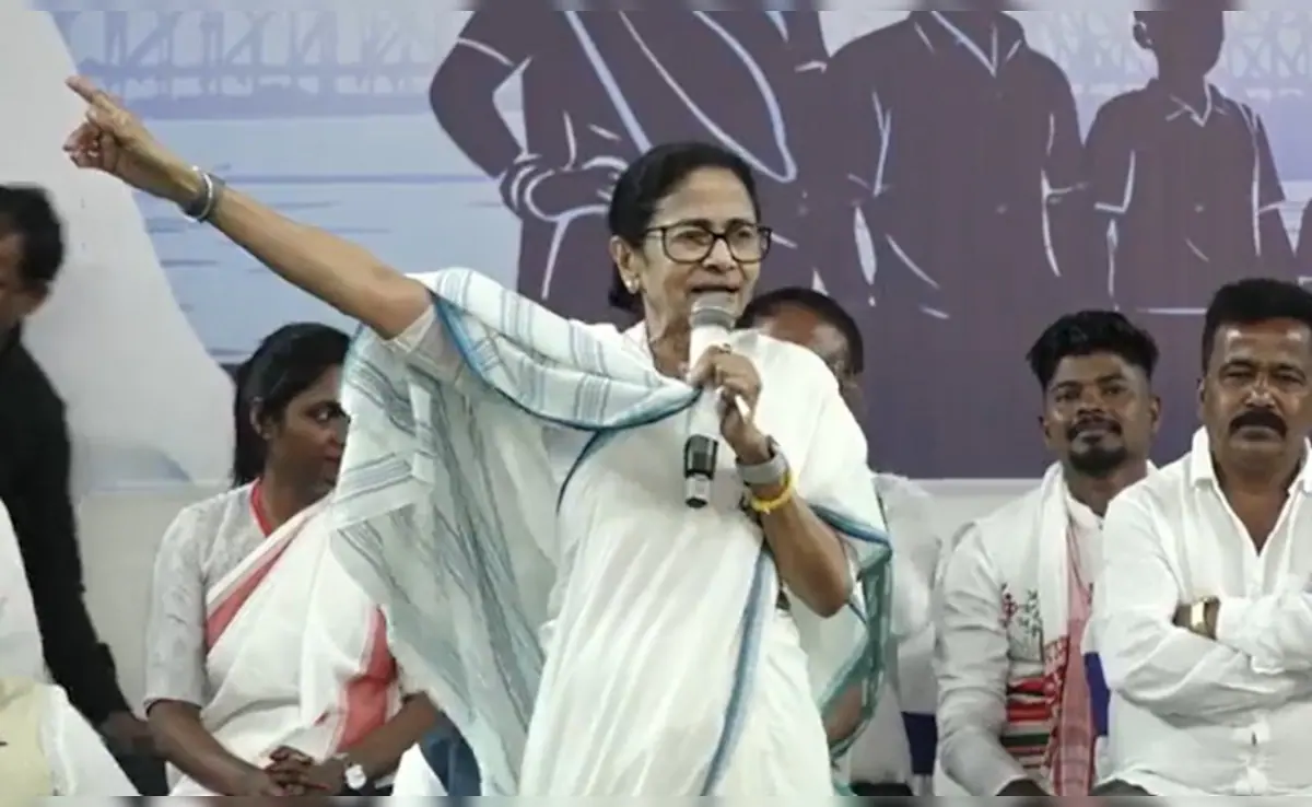 ममता बनर्जी की महिलाओं से अपील, वोटिंग से एक दिन पहले बना लें खाना; बीजेपी का पलटवार