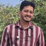 “I couldn't save my mother": This Bihar doctor has treated 50,000 patients free, takes no donation, and why Amitabh Bachchan wanted to meet him