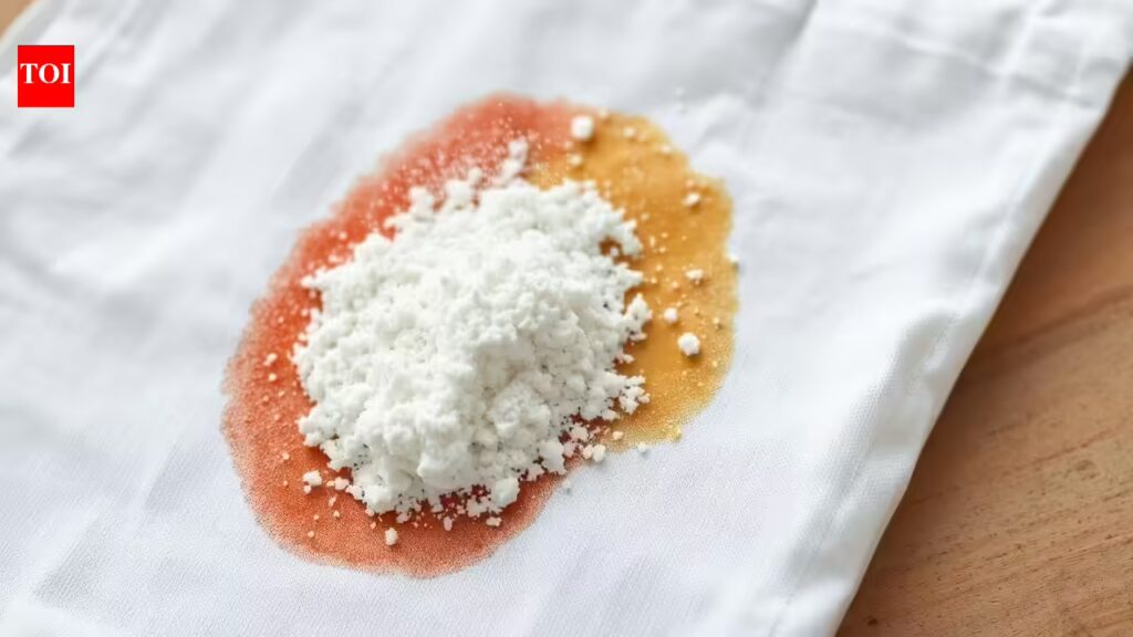 The pantry rescue: How this kitchen flour saves your clothes from oil stains |