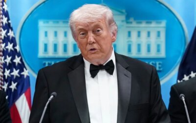 बेहतर होगा वे जल्द ही समझदारी दिखाएं... ईरान को ट्रंप की चेतावनी, अमेरिकी राष्ट्रपति का फोटो भी हो रहा वायरल