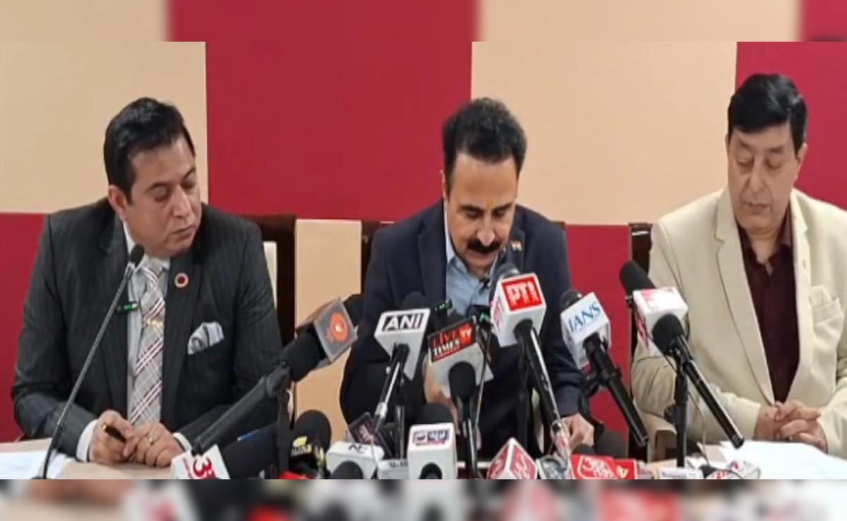 HPBOSE 12th Result 2026 LIVE: हिमाचल बोर्ड रिजल्ट जारी होने के बाद वेबसाइट हुई डाउन, QR कोड से ऐसे करें चेक