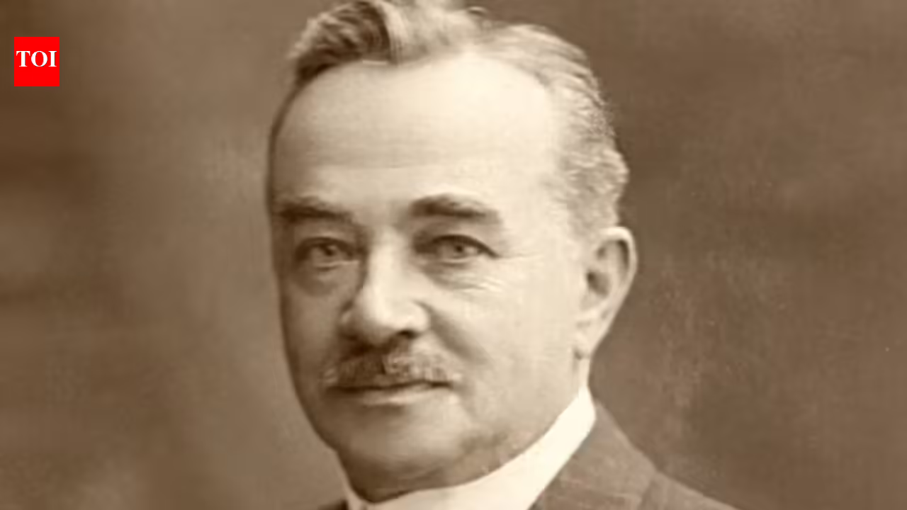 In 1893, Milton Hershey’s encounter with a chocolate-making machine at the Chicago World’s Fair established the foundation for his chocolate empire |