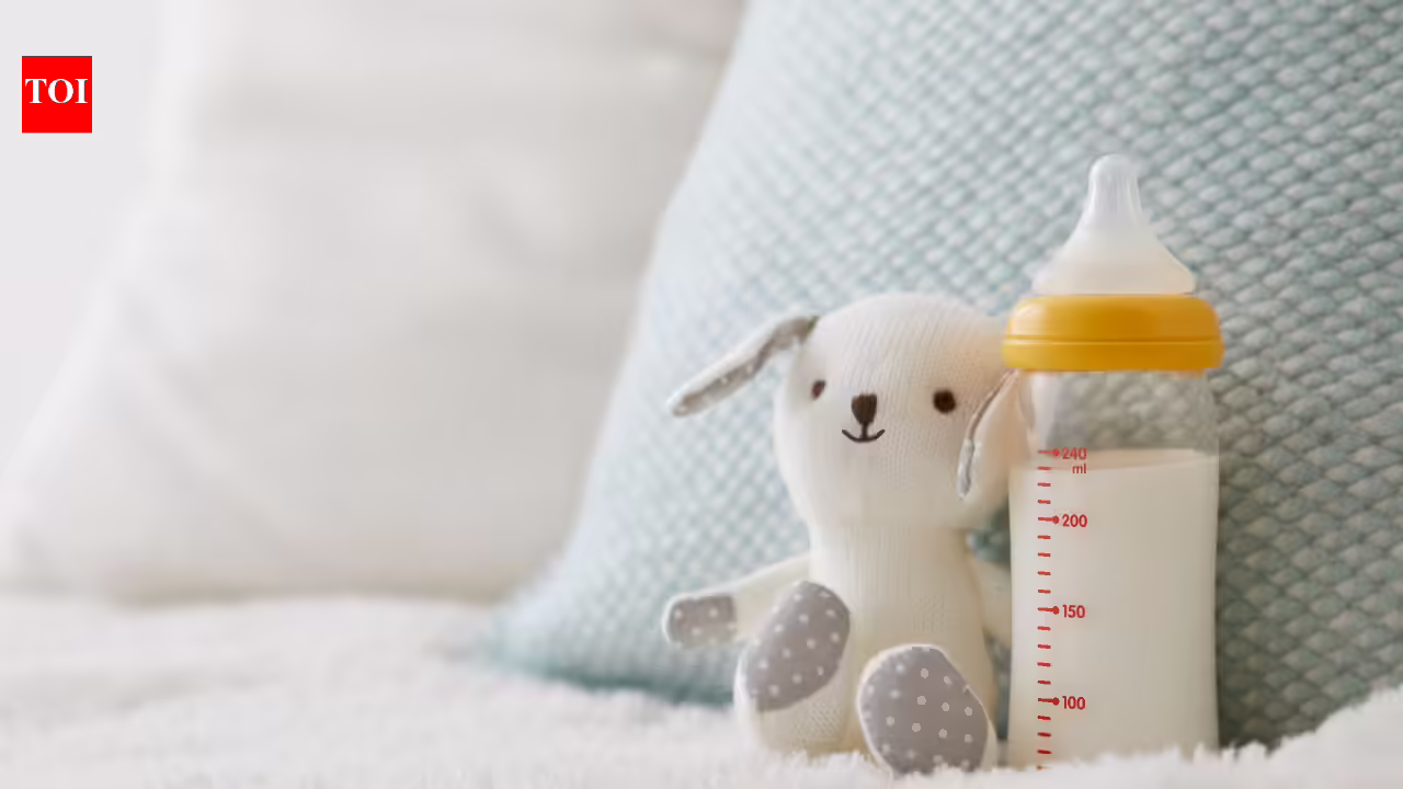Microplastics in baby feeding bottles. Another reason not to use them!