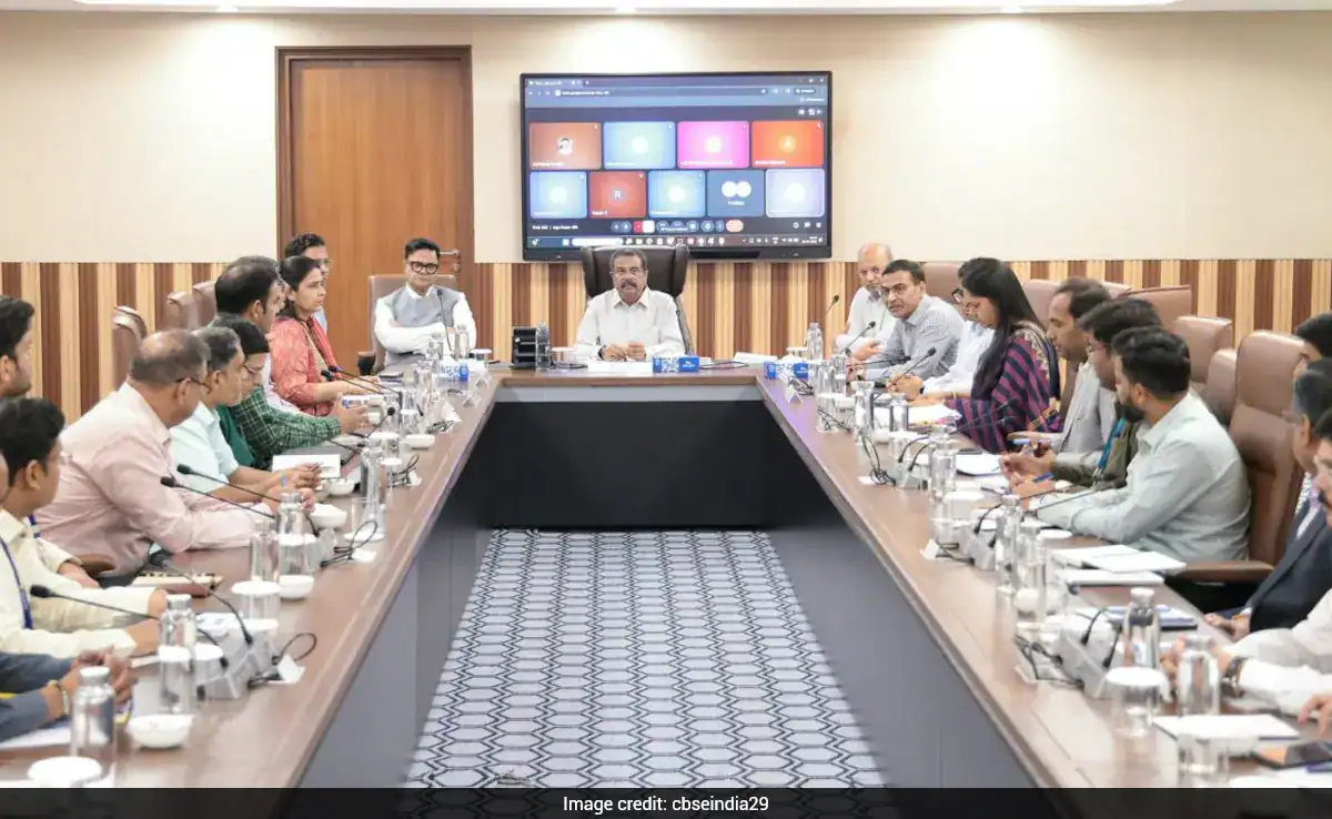 'आपकी आंसर शीट सुरक्षित, OSM प्लेटफॉर्म में कोई कमी नहीं'; CBSE ने छात्रों के लिए जारी किया हेल्पलाइन