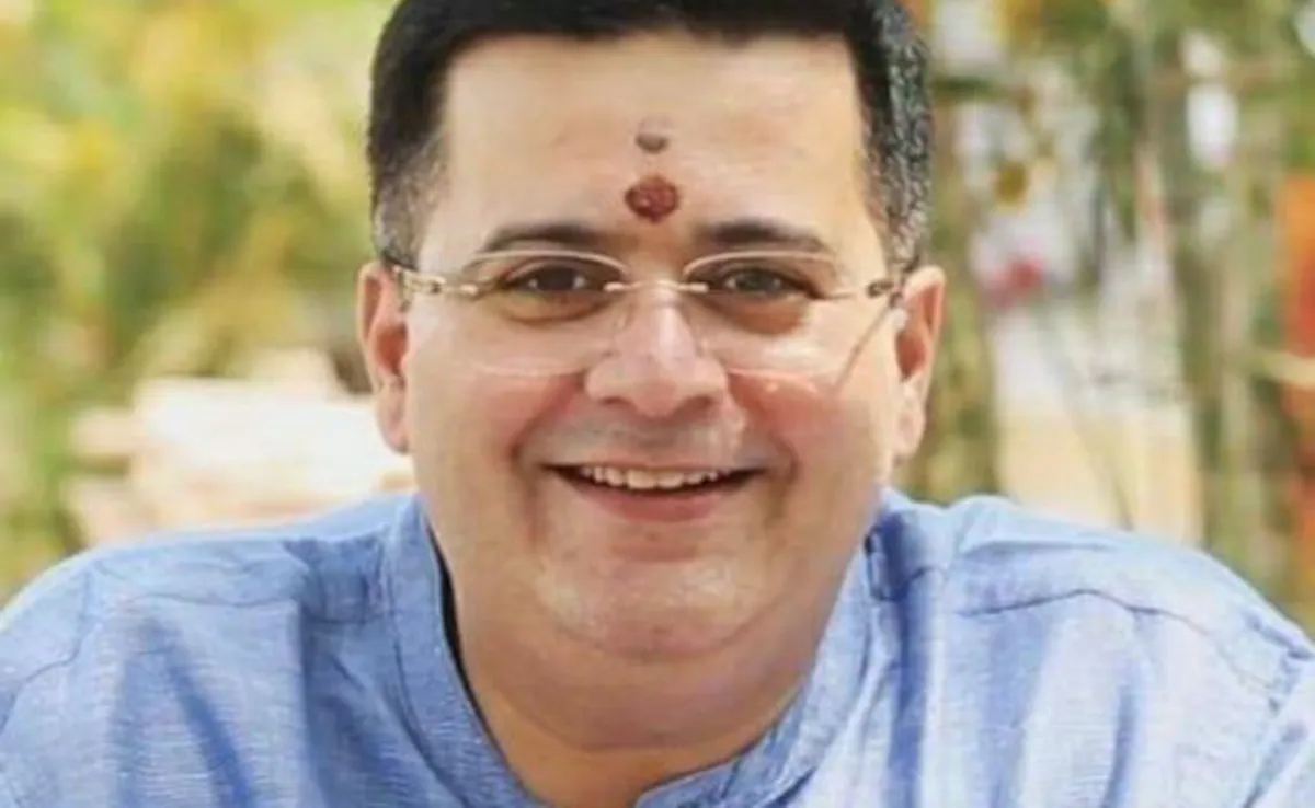 एनसीपी (A) को बड़ा झटका: पूर्व सांसद आनंद परांजपे ने सभी पदों से दिया इस्तीफा, ये बड़ी वजह आई सामने