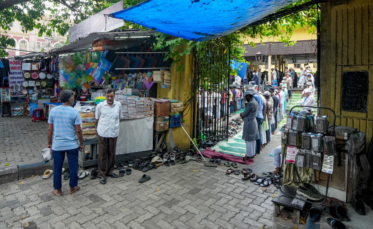 बकरीद पर बवाल क्यों? सोसायटी या कॉलोनी में कुर्बानी के क्या हैं नियम, RWA क्या दे सकता है छूट