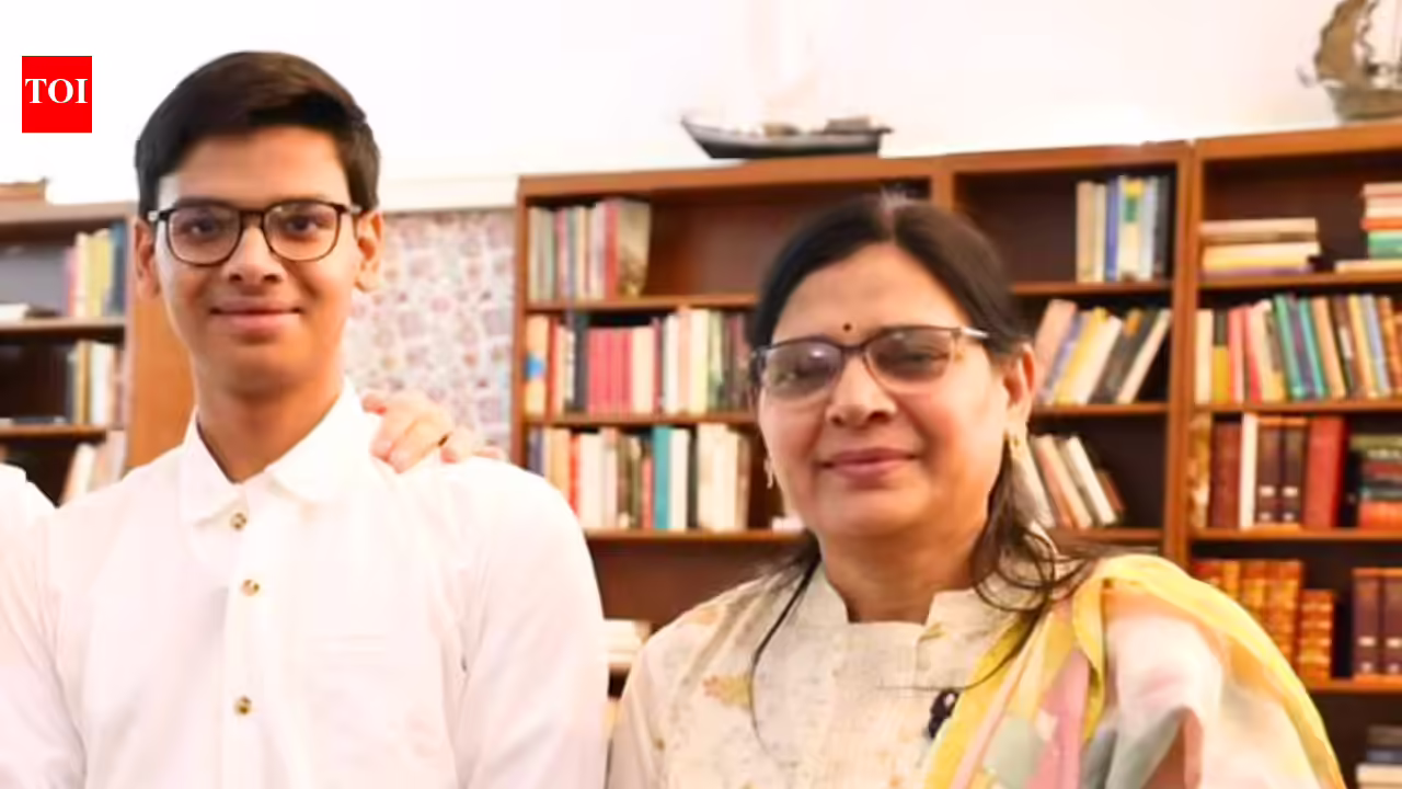 “Mom told me to stop giving interviews”: Famous teenage investigator Sarthak Sidhant shares her mom’s reaction on his popularity