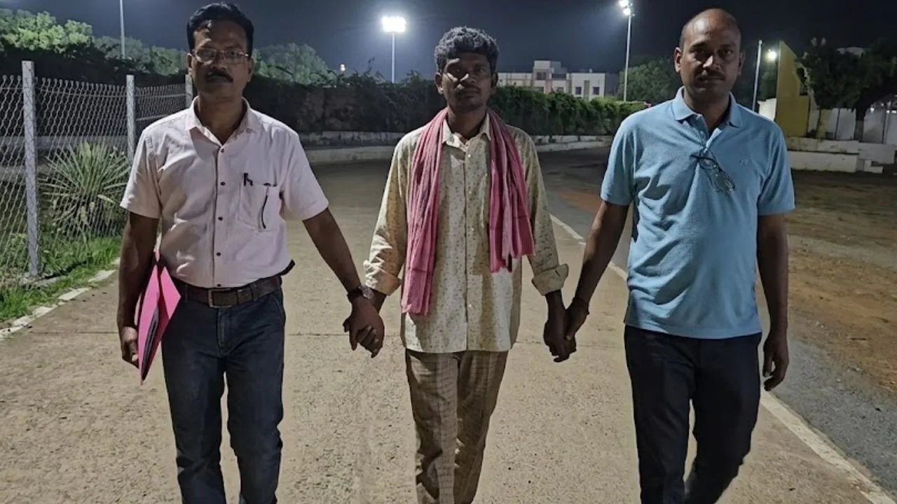Dantedawa Murder Case: 25 साल बाद पुलिस के हत्थे चढ़ा हत्या का अरोपी, शातिर तक ऐसे पहुंची पुलिस | murder convict nabbed by Dantewada police of Chhattisgarh after 25 years police tracked down him from Telangana