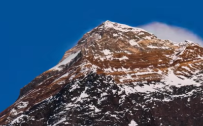 Everest’s record rush: Why there’s a line at 8,000m - video