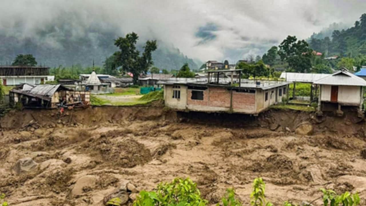 Live: पीएम मोदी करेंगे 'मन की बात', आज प्रसारित होगा 135वां एपिसोड | pm modi mann ki baat today ketan murder case arunachal pradesh floods monsoon weather and iran-us conflict