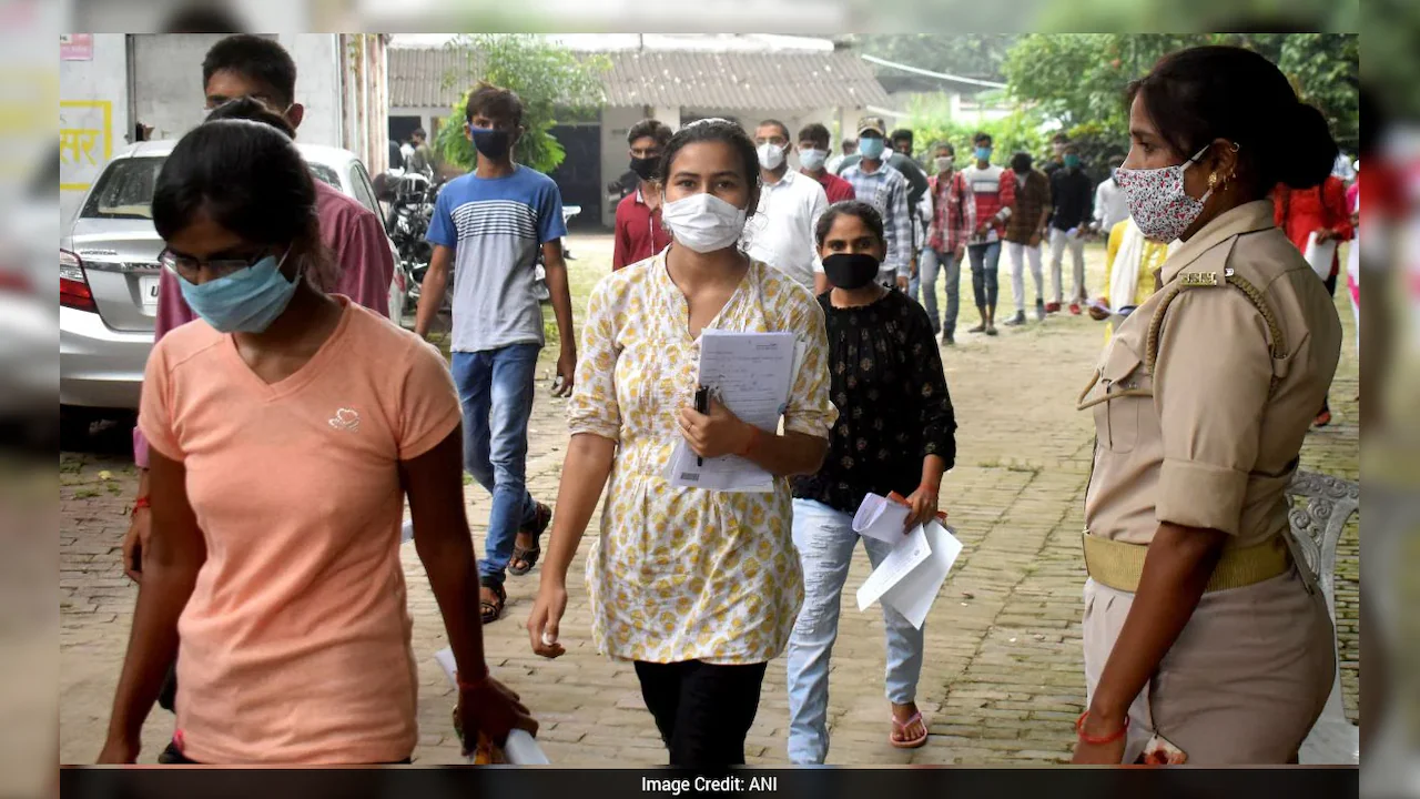 Re-NEET 2026 Admit Card Live Updates: एडमिट कार्ड जारी करने से पहले NTA ने जारी किया मिनट-दर-मिनट एग्जाम शेड्यूल | Re-NEET 2026 Admit Card Live Updates NTA exam schedule download link login registration NIC syllabus