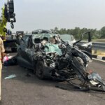 गंगा एक्सप्रेसवे पर बड़ा हादसा, चार लोगों की मौत; खड़े ट्रक में घुसी कार के उड़े परखच्चे   | ganga expressway accident unnao car truck crash high speed fatal road accident up news
