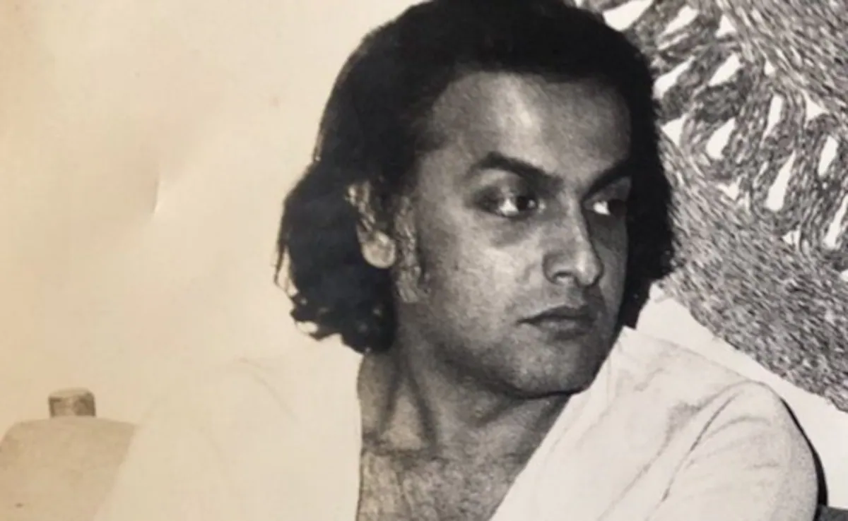 जब बीमार मां को हंसाने के लिए महेश भट्ट ने उनके बालों में सजा दिए थे जुगनू, याद कर भावुक हुए फिल्ममेकर | Mahesh bhatt recalls when he decorated fireflies in her ailing mothers hair to make her smile