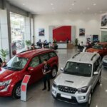 शोरूम से घर ले जाते ही चकनाचूर हुई Mahindra SUV, कोर्ट ने कार डीलर पर लगाया 3 लाख का जुर्माना | Consumer Commission Orders Mahindra Dealer to Pay Rs 3 Lakh After Unregistered SUV Crashes