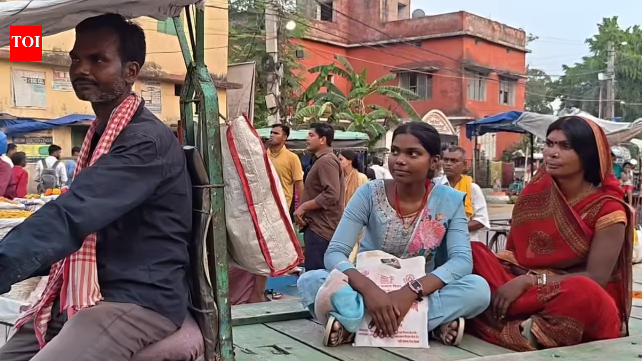 ‘You study, we’ll do...’: This man pulled a handcart from 4 AM every day; his daughter will now wear the Bihar Police uniform |